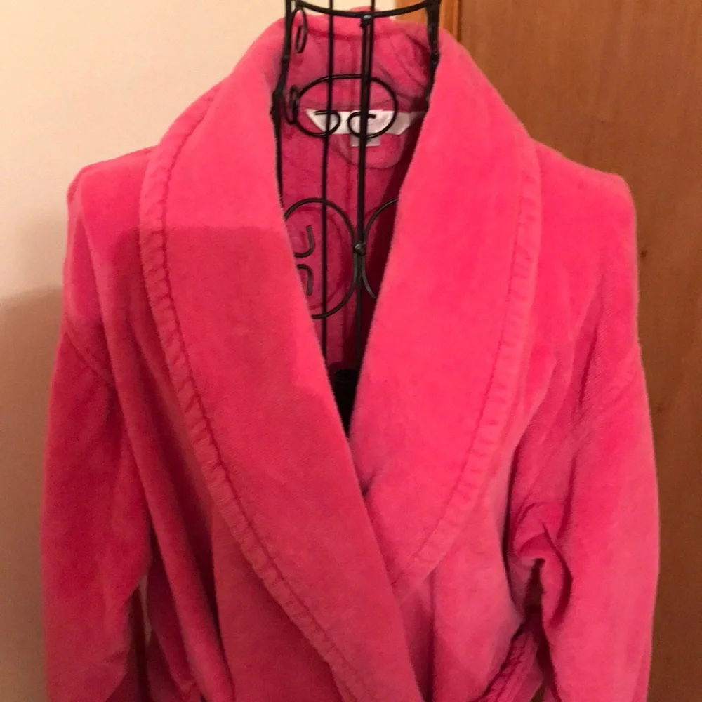 Victoria Secret Robe😍❤️ - Picture 2 of 6